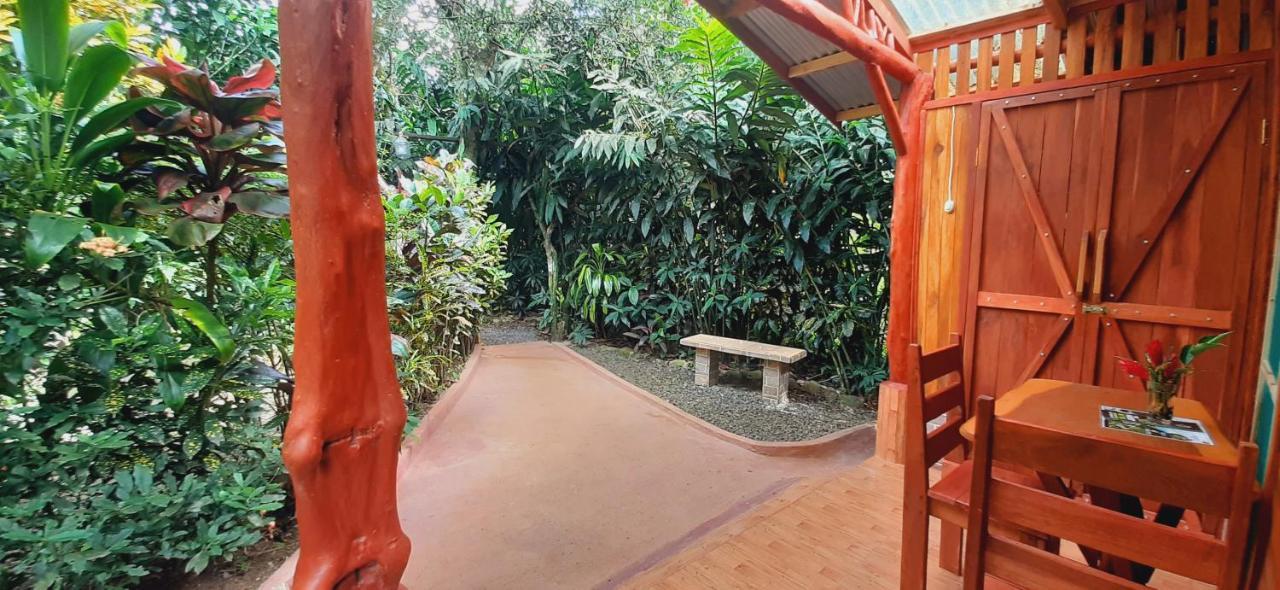 Bed and Breakfast Jardin entre Montañas Bijagua Exterior foto